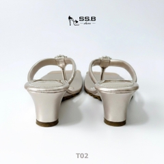 Dép nữ trung niên quai  kẹp đính đá lấp lánh, mũi sắt sang trọng, cao 5 cm, đi êm-T02