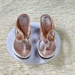 Dép nữ trung niên đế xuồng quai kẹp vế dài đính đá lấp lánh, đế xuồng đúc cao 6cm êm chân-T22