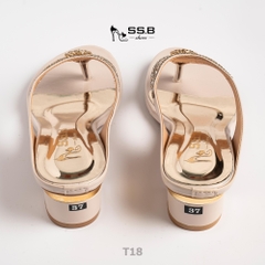 Dép nữ trung niên cao gót,quai kẹp đính xoàn đá hình tam giác, gót cuộn viền đồng cao 4 cm-T18
