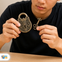 Đồ Chơi Trí Tuệ Mở Khóa Thông Minh Hanayama Puzzle - Bộ Khóa Cài IQ Thử Thách Não Bộ Độc Đáo