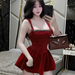 Đầm Nhung 2S Cổ Vuông Dáng Ngắn Xoè Đính Dây Đá Lấp Lánh Chất Liệu Nhung Sang Trọng Phù Hợp Mùa Giáng Sinh
