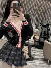Sét đồ nữ váy caro xếp li áo thun tăm tay dài phối sọc kèm gấu