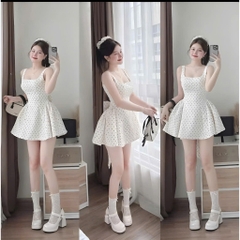 Váy 2 dây dáng xòe bánh bèo trắng chấm bi đính nơ sau lưng siêu xinh hot trend 2025