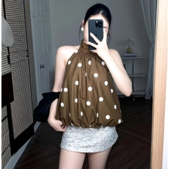 Áo Yếm Lụa Satin Cổ Yếm Dáng Bí Chấm Bi Có Nút Ngọc Gài Sau Lưng Phong Cách Hiện Đại