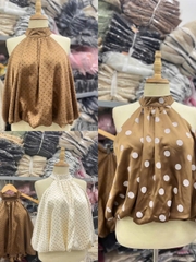 Áo Yếm Lụa Satin Cổ Yếm Dáng Bí Chấm Bi Có Nút Ngọc Gài Sau Lưng Phong Cách Hiện Đại