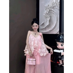 Váy đi biển hoạ tiết hoa nổi chất tơ lụa, váy đi biển bồng bềnh phong cách tiểu thư