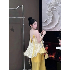Váy đi biển hoạ tiết hoa nổi chất tơ lụa, váy đi biển bồng bềnh phong cách tiểu thư