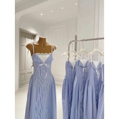 Váy 2 dây dáng dài kẻ, đầm maxi xanh phối ren ngực thắt nơ tiểu thư đi biển du lịch Hum Fashion