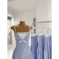 Váy 2 dây dáng dài kẻ, đầm maxi xanh phối ren ngực thắt nơ tiểu thư đi biển du lịch Hum Fashion