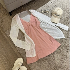 Set Váy 2 dây nữ cổ phối ren màu pastel mix áo cardigan mỏng nhẹ nữ tính Mochi Trend