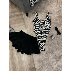 Sét đồ nữ hotrend áo bodysuit vằn ngựa khoét lỗ mix chân váy xòe chất liệu thun mềm mại và mango phong cách hiện đại