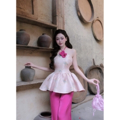 Set Yếm gấm đính hoa dáng peplum kèm quần suông lụa, áo dài Tết 2026