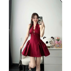 Đầm nữ cổ yếm xếp li mango phối ren thiêu hoạ tiết kèm quần bảo hộ thiết kế độc đáo thanh lịch và nữ tính