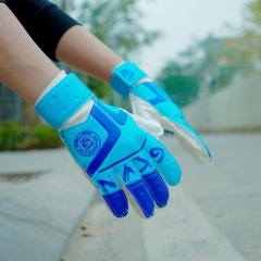 Găng thủ môn GKVN Nhi đồng Siêu bền chính hãng, Găng bắt bóng chất lượng trong tầm giá