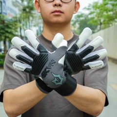 Găng thủ môn GKVN Mệnh siêu dính chính hãng, Găng bắt bóng mút Contact Đức chất lượng cao độ bền vượt trội