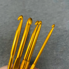 Bộ 5 kim móc cán vàng (26008)