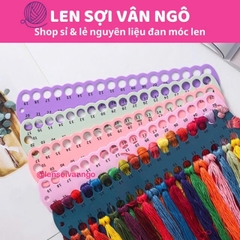 Bảng nhựa quấn chỉ dùng để làm bảng màu (giao màu ngẫu nhiên) (26046)