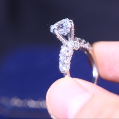 FULL MOISSANITE VIÊN CHỦ 8li MỀM MẠI, DỊU DÀNG, SANG TRỌNG,  SRE008