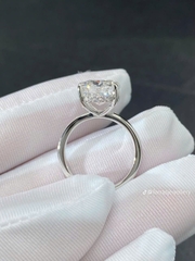 Nhẫn nữ bạc ý S925 xi kim chủ Oval 8x12 mm SRE007