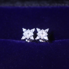 Bông tai hoa 4 cánh đính FULL MOISSANITE - SEE043