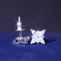 Bông tai hoa 4 cánh đính FULL MOISSANITE - SEE043