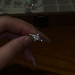 HPJ HOA 4 CÁNH FULL MOISSANITE - SRE043
