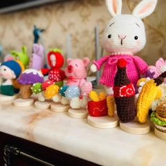 Đế Gỗ Cắm Búp Bê, thú bông, đế trưng bày đồ handmade