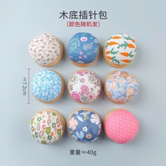 Gối Cắm Kim đế gỗ chắc chắn, màu ngẫu nhiên