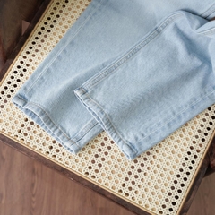 Quần Jean Baggy Ống Suông Chất Liệu Vải Jeans Cotton ThoảI Mái, Có Túi, Chuẩn Form - LUCIINON