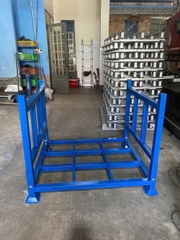 Pallet xếp chồng, Kệ Pallet Sắt