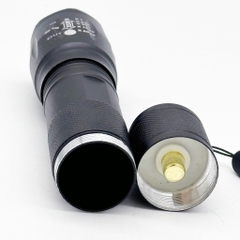 Đèn Pin Siêu Sáng UltraFire Led Cree XML T6 Cao Cấp Hợp Kim Chống Nước Pin Có Thể Sạc Lại Full box(Loại Tốt)