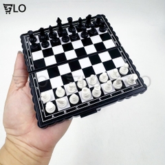 Bàn Cờ Vua 13x13cm Nam Châm Hít Mini Trắng Đen, Nhỏ Đẹp Bỏ Túi Cao Cấp, Gấp Gọn Kiêm Hộp Đựng Chuẩn Quốc Tế