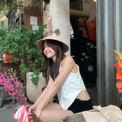 Mẫn Tiên halter top