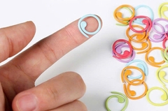Móc đánh dấu len xoắn ốc bằng kim loại ( 10 cái) - giao màu ngẫu nhiên