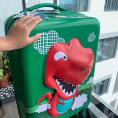 Vali Kéo Nhựa Trẻ Em MCN (BEDDYBEAR) In Hình Dập Nổi 3D Khủng Long Size Xách Tay 17 inch