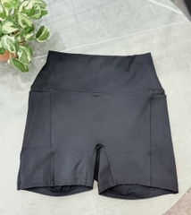 QUẦN SHORT ÔM LIVAN LV26N01F323