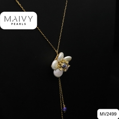 MV2499 - Dây chuyền bạc 925 mạ vàng 18k mặt ngọc trai trắng kết hoa nhụy xanh dương có tua rua