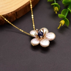 100 -*Dây chuyền hoa 5 cánh nhụy xanh