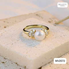 MV2572 - Nhẫn bạc 925 mạ vàng 18k nhấn viên ngọc trai tròn trắng đính đá xung quanh