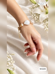 Lắc tay ngọc trai baroque trắng dẹt xen ngọc gạo khoá vòng mạ vàng MV2255