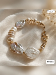 Lắc tay ngọc trai baroque trắng dẹt xen ngọc gạo khoá vòng mạ vàng MV2255