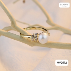 MV2572 - Nhẫn bạc 925 mạ vàng 18k nhấn viên ngọc trai tròn trắng đính đá xung quanh