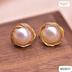 MV2517 - Bông tai nụ trai trắng quấn viền