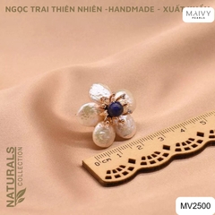 MV2500 - Nhẫn bạc 925 mạ vàng 18k mặt ngọc trai trắng kết hoa nhụy đá xanh dương