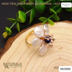 MV2500 - Nhẫn bạc 925 mạ vàng 18k mặt ngọc trai trắng kết hoa nhụy đá xanh dương