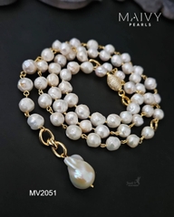 MV2051 -  Dây Chuyền Baroque Trắng Dài Quấn 2 Vòng Kèm Mặt