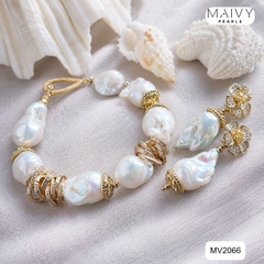 MV2066 | Set Lắc Tay Và Bông Tai Ngọc Trai Baroque Trắng Phối Charm - Cổ Điển Mà Trẻ Trung