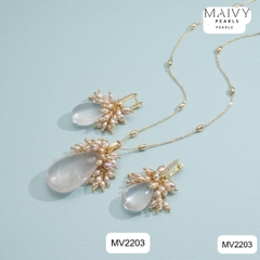 MV2203 - Set Trai Gạo Mix Đá Thạch Anh Hồng Gồm Dây Chuyền / Lắc Tay