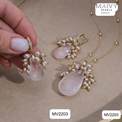 MV2203 - Set Trai Gạo Mix Đá Thạch Anh Hồng Gồm Dây Chuyền / Lắc Tay