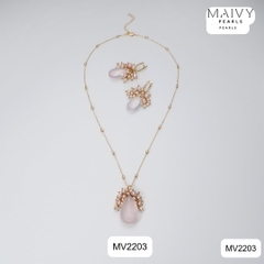 MV2203 - Set Trai Gạo Mix Đá Thạch Anh Hồng Gồm Dây Chuyền / Lắc Tay